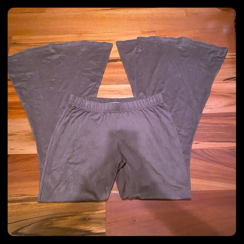 A’reve soft boot cut pants